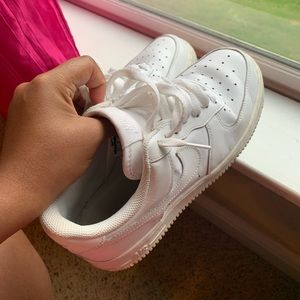 All white nike af1